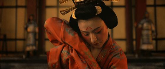 曾穿着汉服打卡过19个国家的古风博主分享：如何穿汉服过中国年