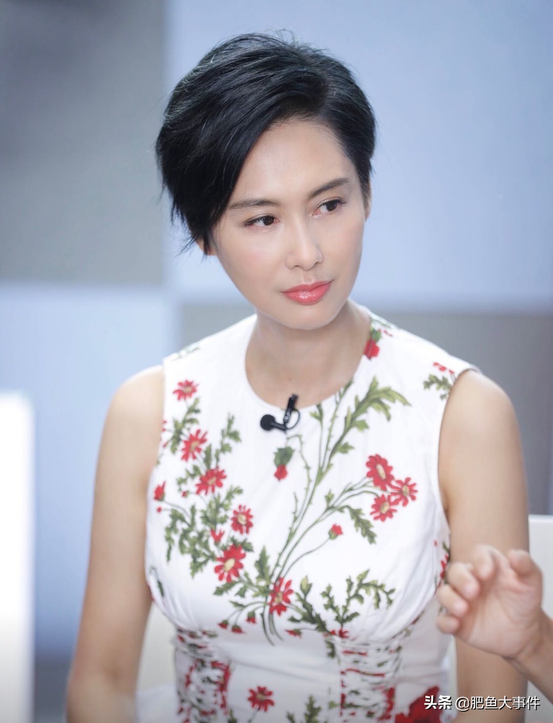 年轻时和老了一模一样的女明星,长得一模一样的女明星很久以前