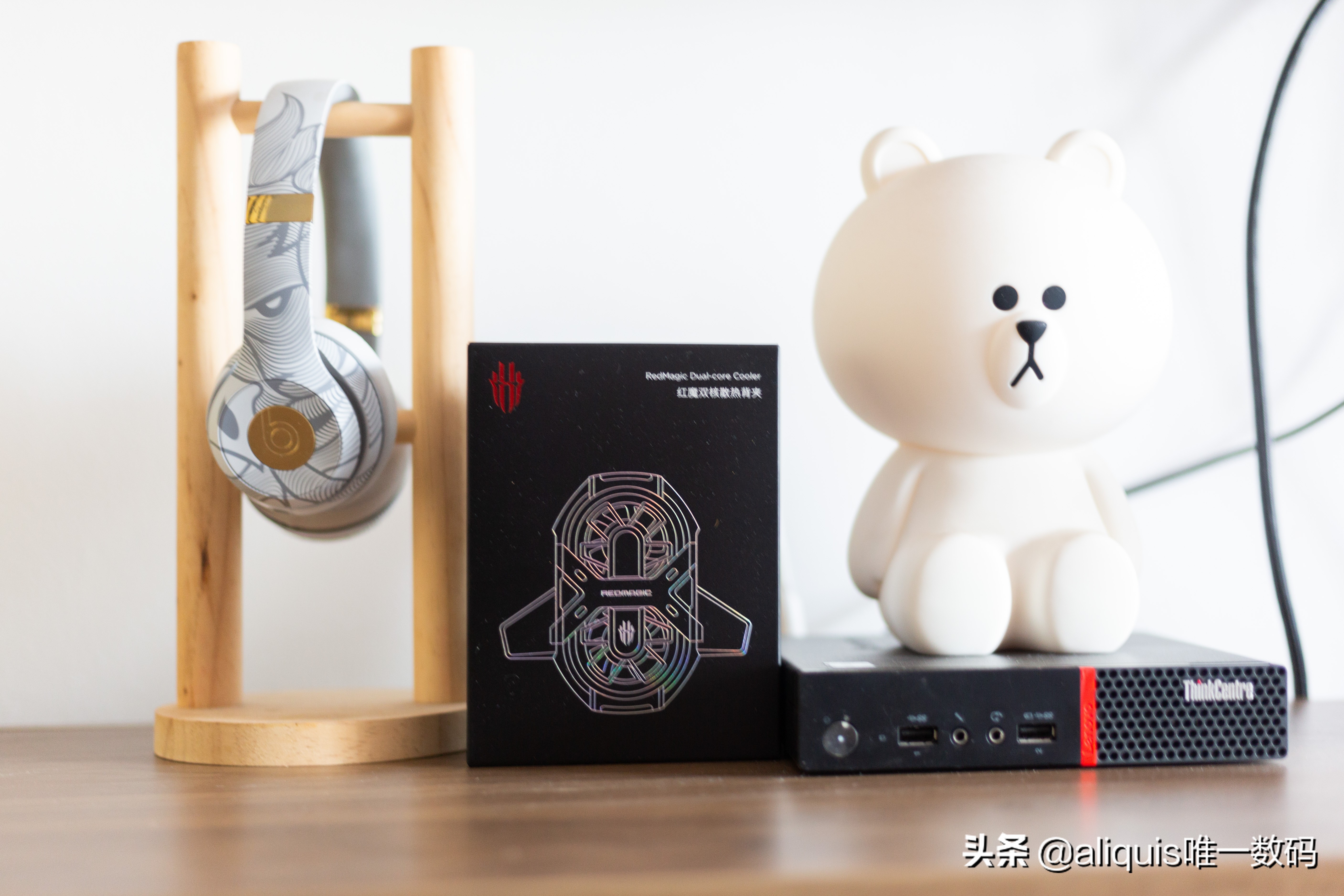 红魔手机加散热器游戏测评,手机玩原神满特效测试