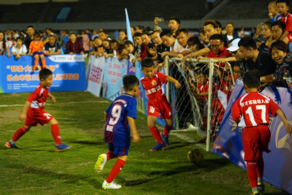 乐山市青少年足球联赛,乐山市青少年足球联赛比赛
