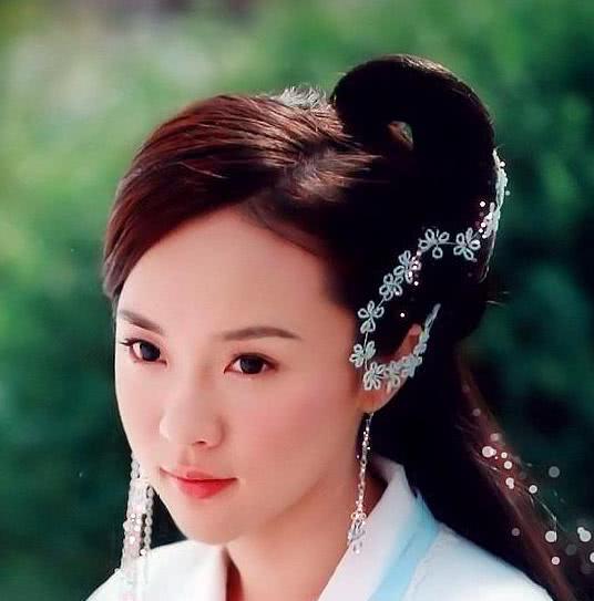 女主女扮男装的甜宠现代文,女主女扮男装古言甜宠文短篇完结