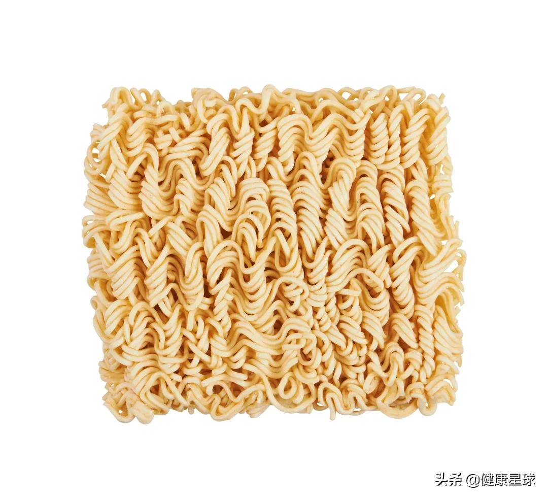 方便面到底是不是垃圾食品呢,爱吃的方便面真的是垃圾食品吗