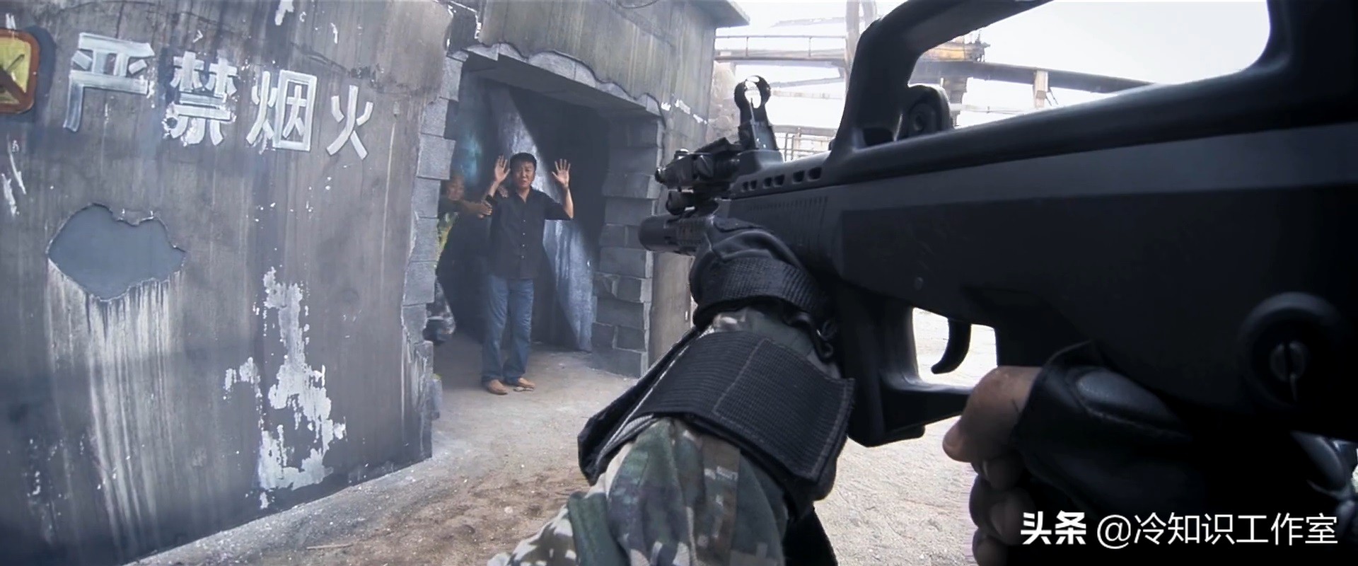 战狼二解说介绍枪械,战狼2枪械训练视频