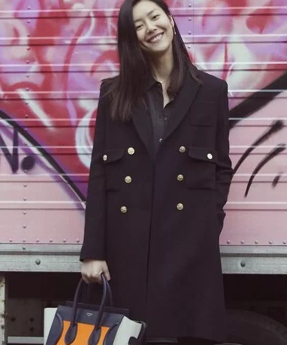 刘雯大包包推荐,刘雯同款豹纹包包