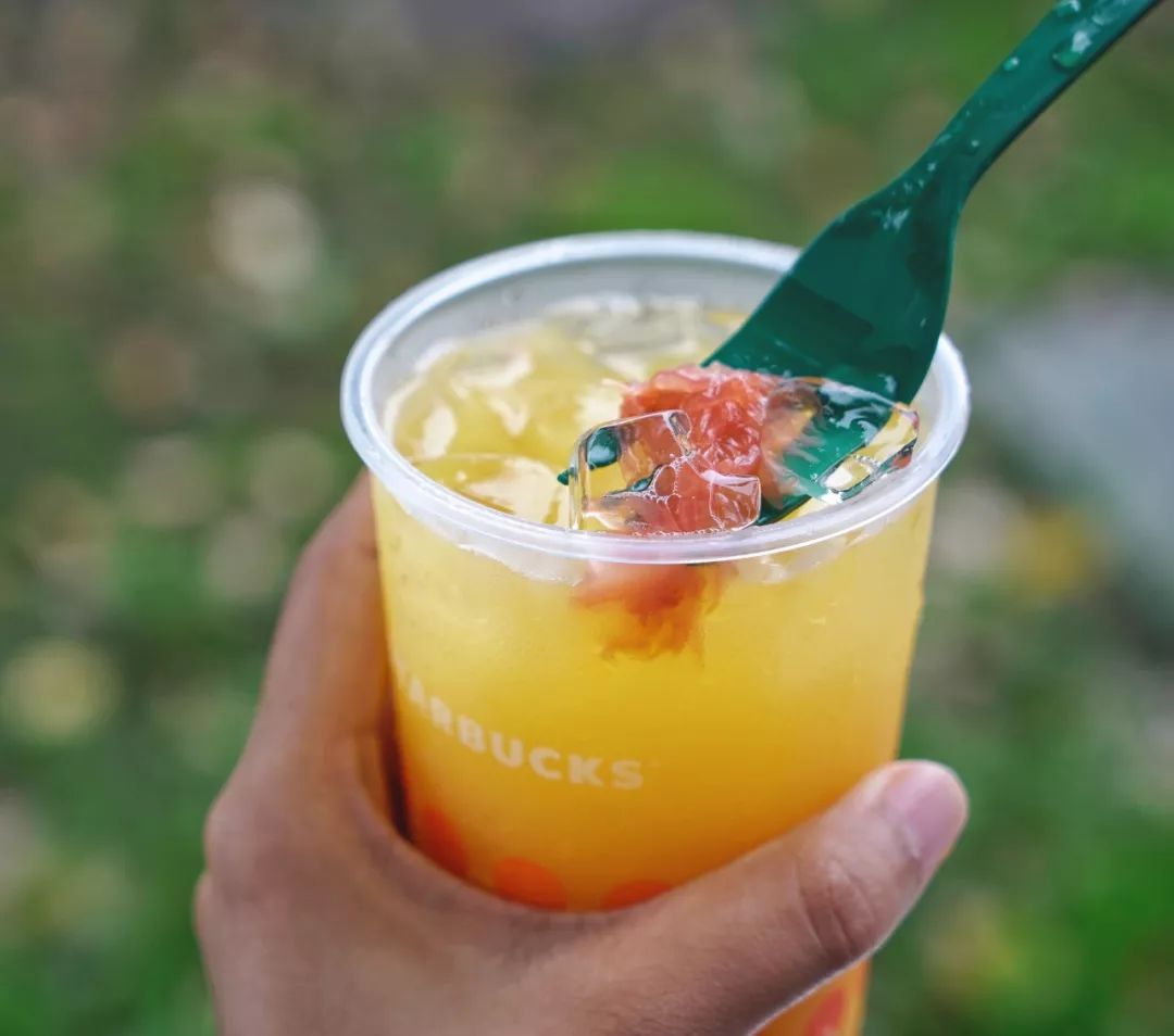 星巴克回归饮品被吐槽,星巴克推出八种饮品吐槽