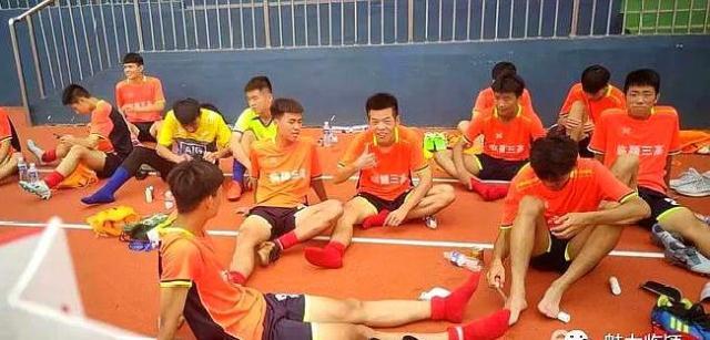 临颍县2023足球县长杯冠军,临颍二高一举夺魁