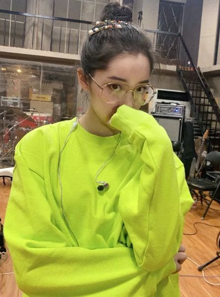 大牌卫衣不贵才几十,大牌平价好看卫衣