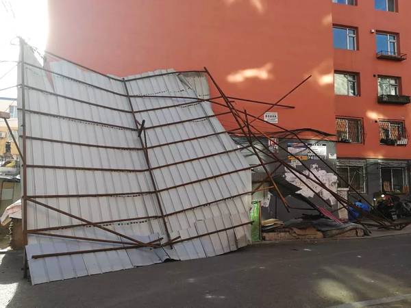 有的地方为什么要拆彩钢瓦房子,2600平米的彩钢棚拆除需要多少钱