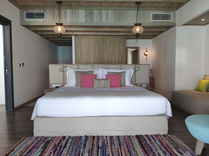 马尔代夫蜜月贵不,阿米拉和菲诺芙岛