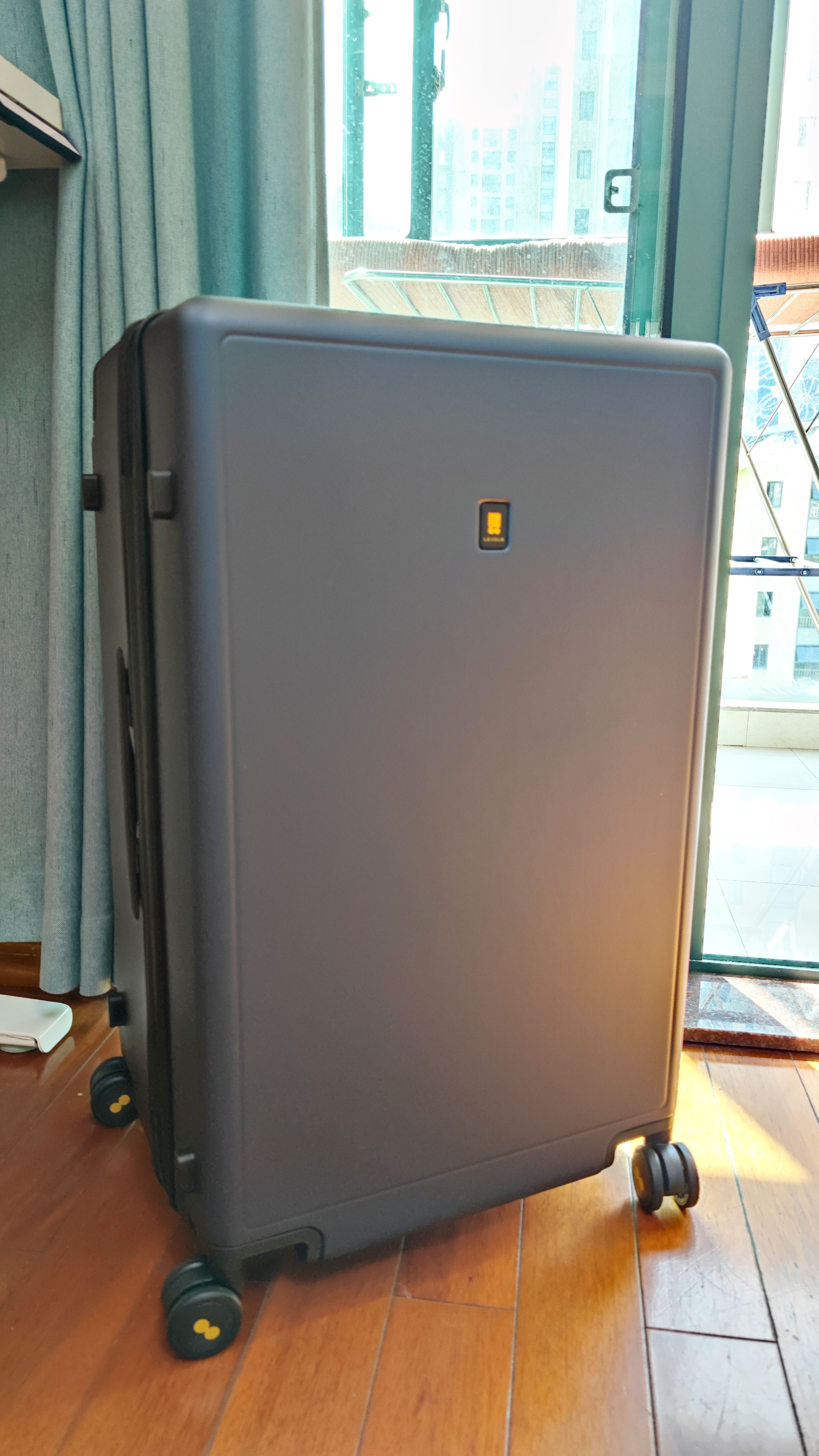 地平线8号和90分旅行箱哪个好看,地平线八号旅行箱旗舰版