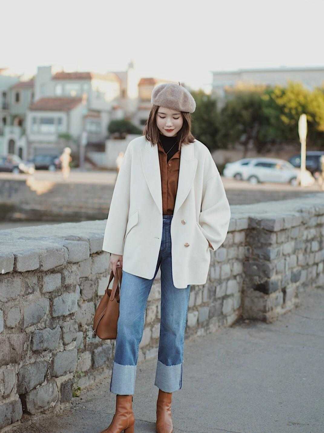 高个子驼色大衣搭配小香风连衣裙,小个子穿驼色大衣配什么裙子