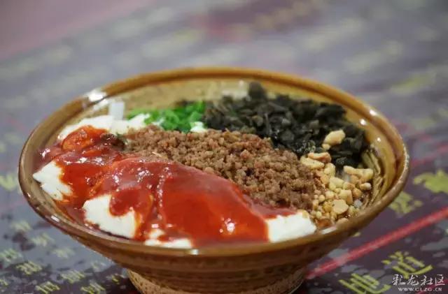 云南米线的花式吃法你试过几种,云南米线的正宗吃法