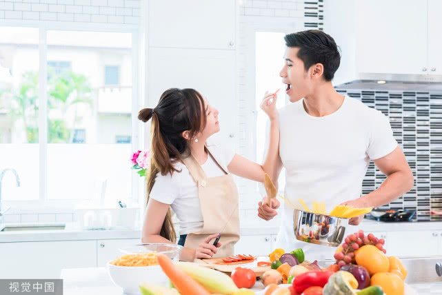 原配和二婚妻子的三种区别,二婚家庭和原配夫妻的区别