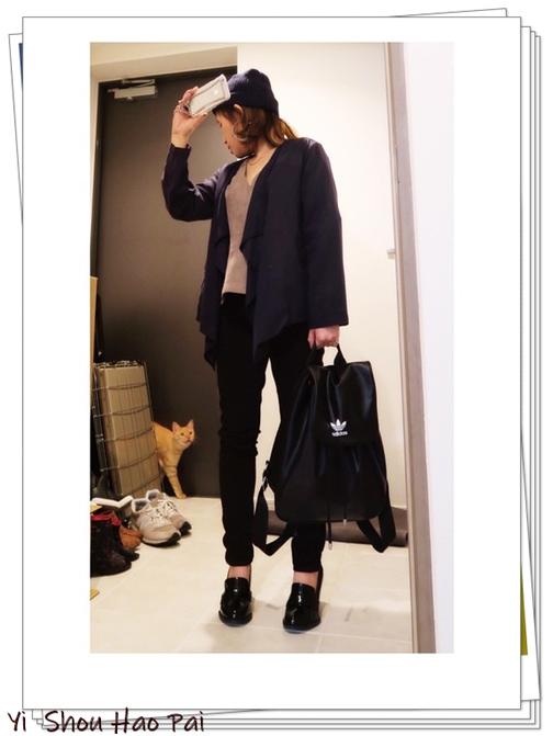Adidas的单品怎么搭？日本时尚女人的运动风穿搭示范，时髦吸睛