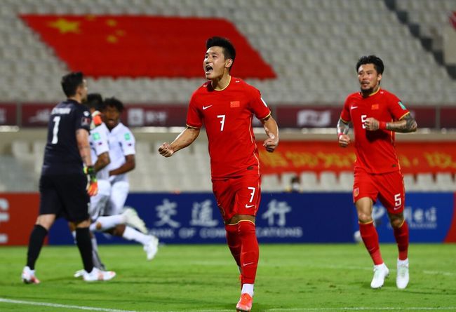 国足0-2下半场逆转的比赛,国足2:0胜菲律宾武磊一招打碎僵局