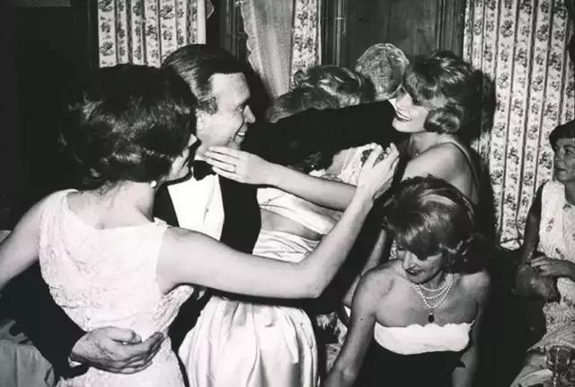 睡过2000多个妹子，他把软饭吃出了新高度