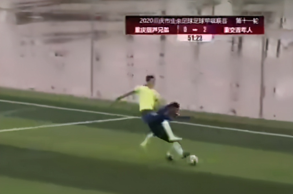 足球史上群殴暴力事件,足球场上十大暴力事件