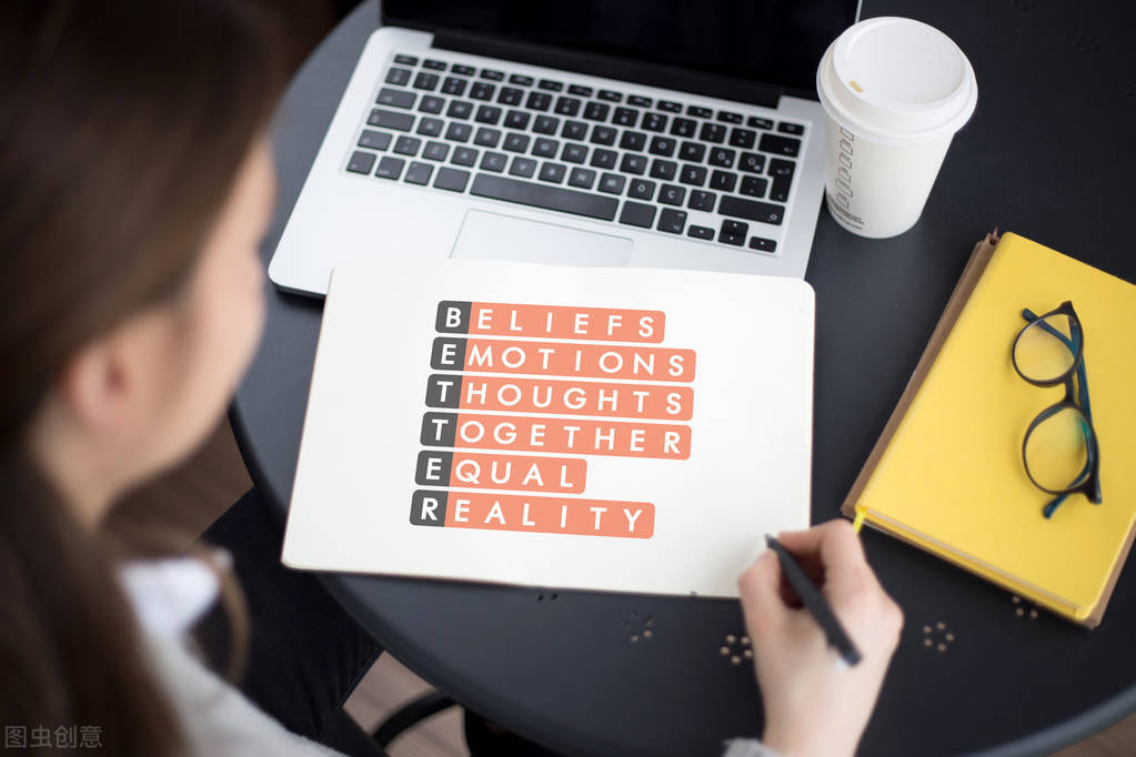 如何利用从众心理吸引客人,币市的交易秘诀