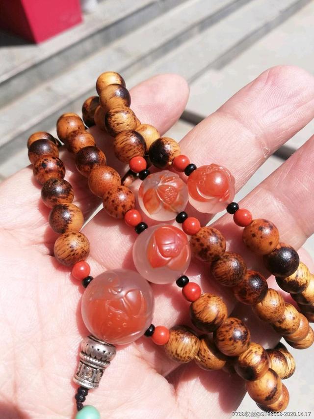 玩手串就是盘？你错了，搭配学不好，手串low到老
