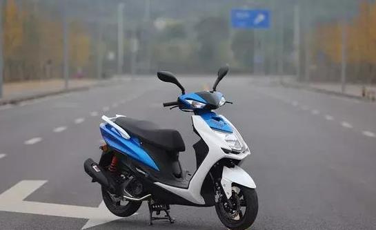 国产“最帅气踏板车”，标配ABS，最高极速108Km，价格却扎心了