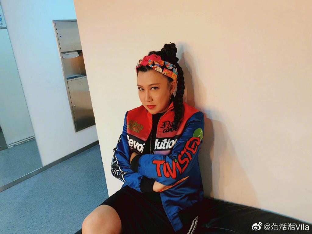 周星驰黄圣依为何再没合作,周星驰黄圣依解约后有再同框吗