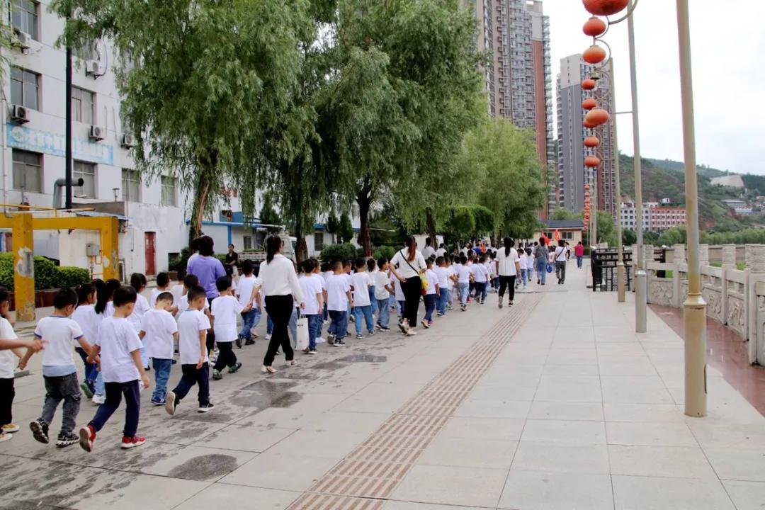 春天幼儿园传承红色文化活动推荐,红色文化专题活动方案幼儿园