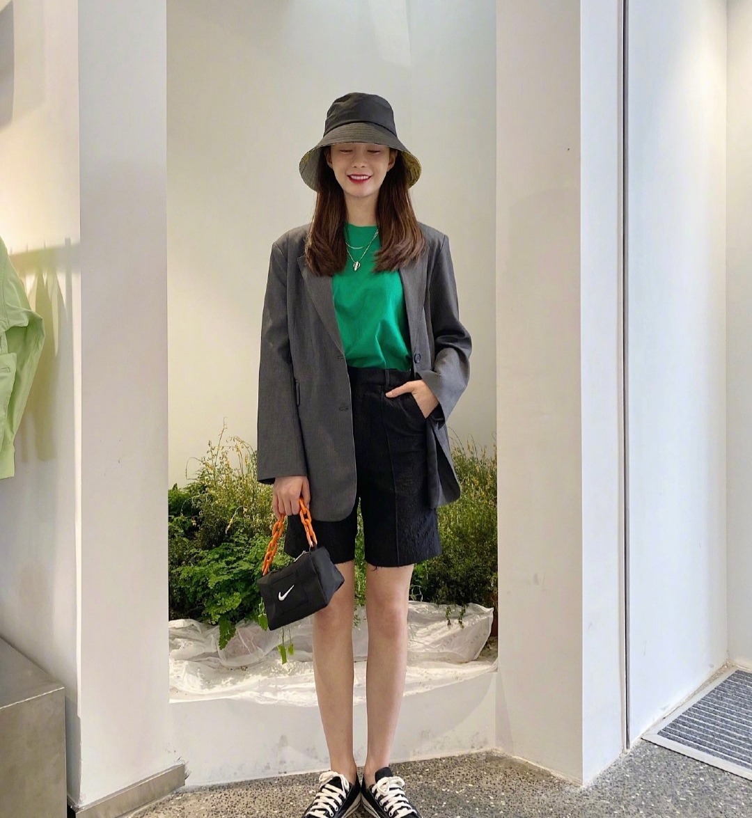 选对版型牛仔短裤时髦凸显优势,显瘦高腰牛仔短裤裤子推荐