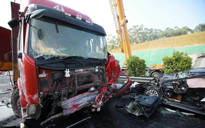 杨洁篪同沙利文会晤最新消息丨北方秋雨为何这么多？丨警方通报“男子街头戴日本军帽”