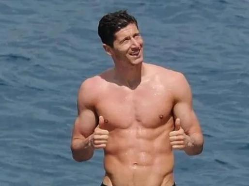 足坛上的肌肉男,足坛十大锋霸