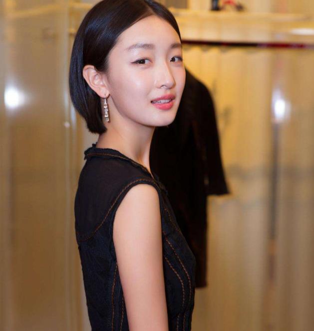 周冬雨身高体重多少斤啊,周冬雨实际身高和体重