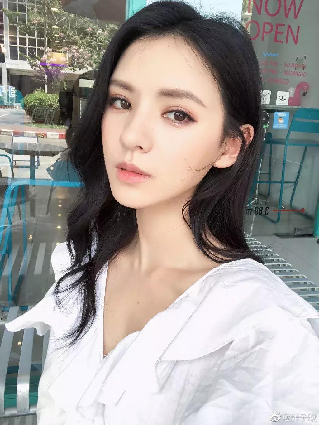 额头前短碎发怎么做造型,额头小碎发怎么卷好看