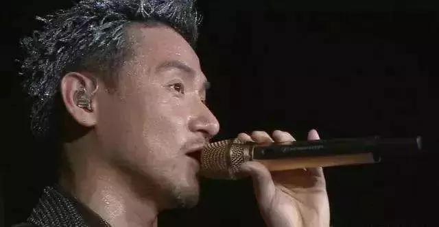 歌手定制、主播新宠、录音专用......他们都用什么麦克风？