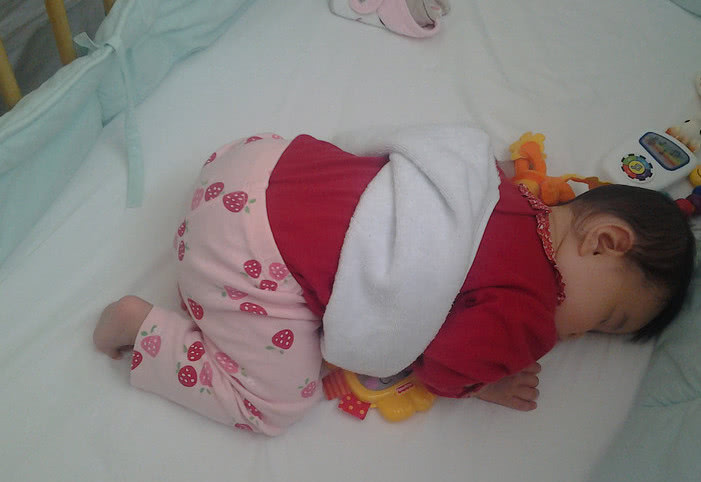 过度喂养是指宝宝吃多还是没吃饱,宝宝过度喂养该怎么缓解症状