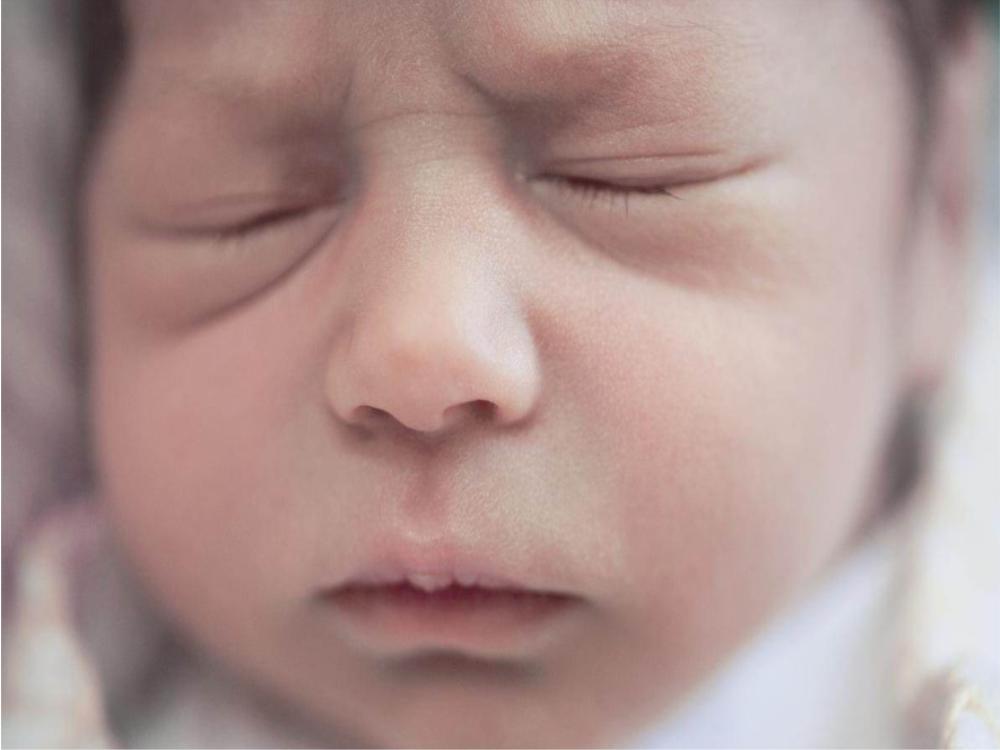 别嫌新生宝宝长得丑有这3个特征,千万不要嫌弃宝宝丑