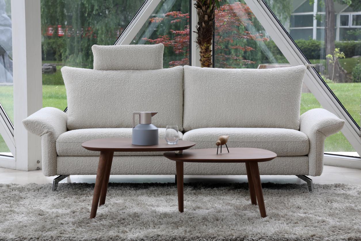 为了坐得舒适如何挑选一个好沙发,温馨的家关键在于选合适的沙发