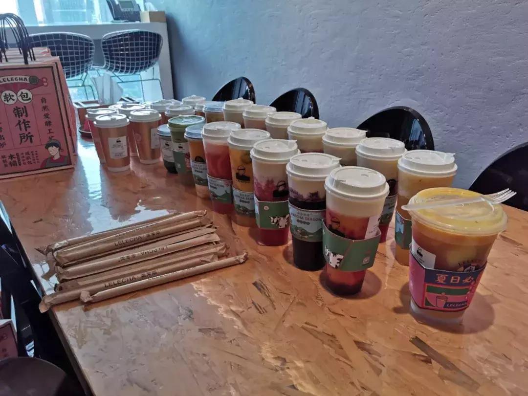 我们走访了最火的9家奶茶店,这家网红奶茶店成功的最重要因素
