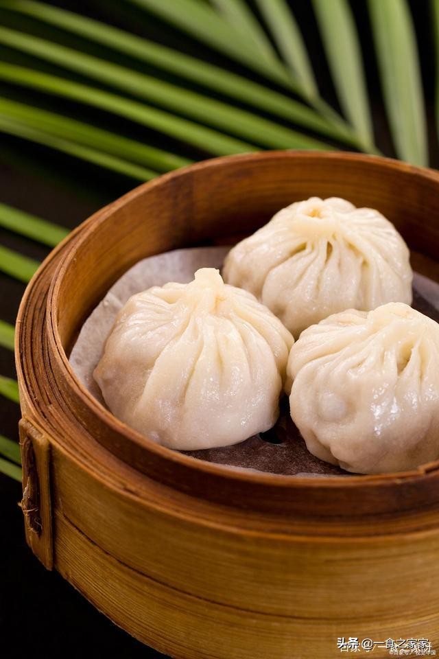 去天津一定要品尝正宗的煎饼果子,天津早饭一般吃啥煎饼果子