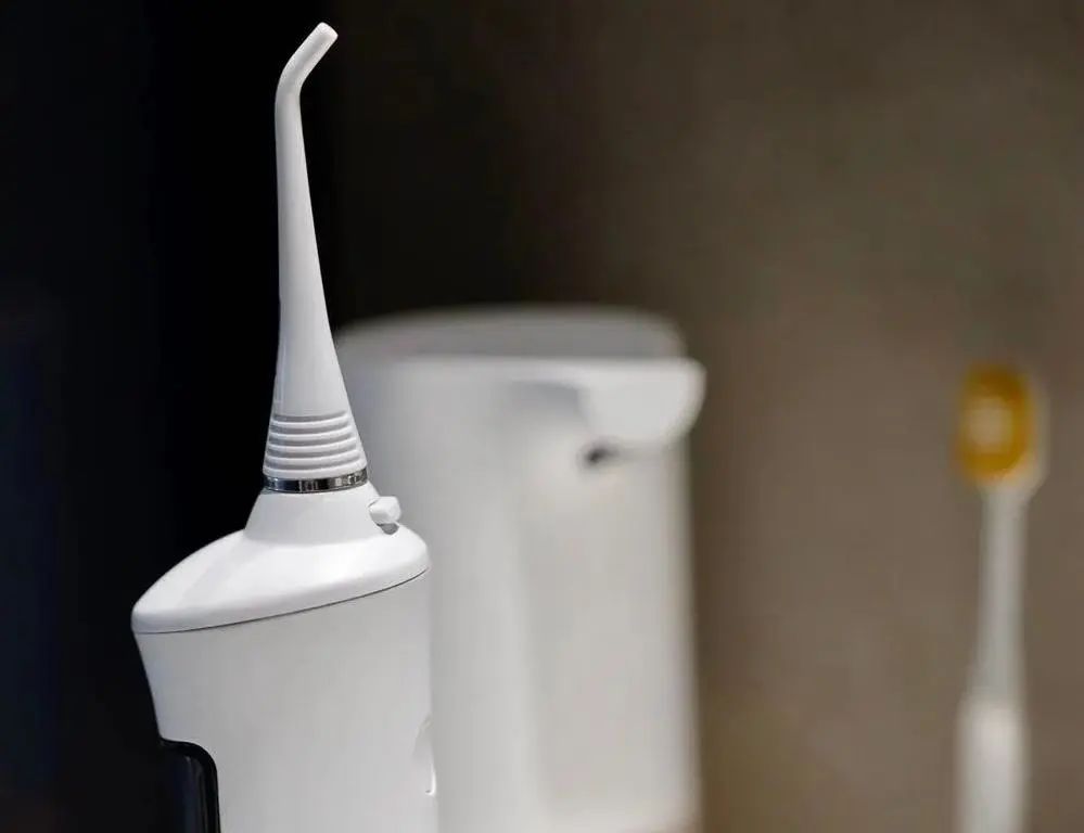 水牙线正确使用方法视频,水牙线冲牙器使用方法