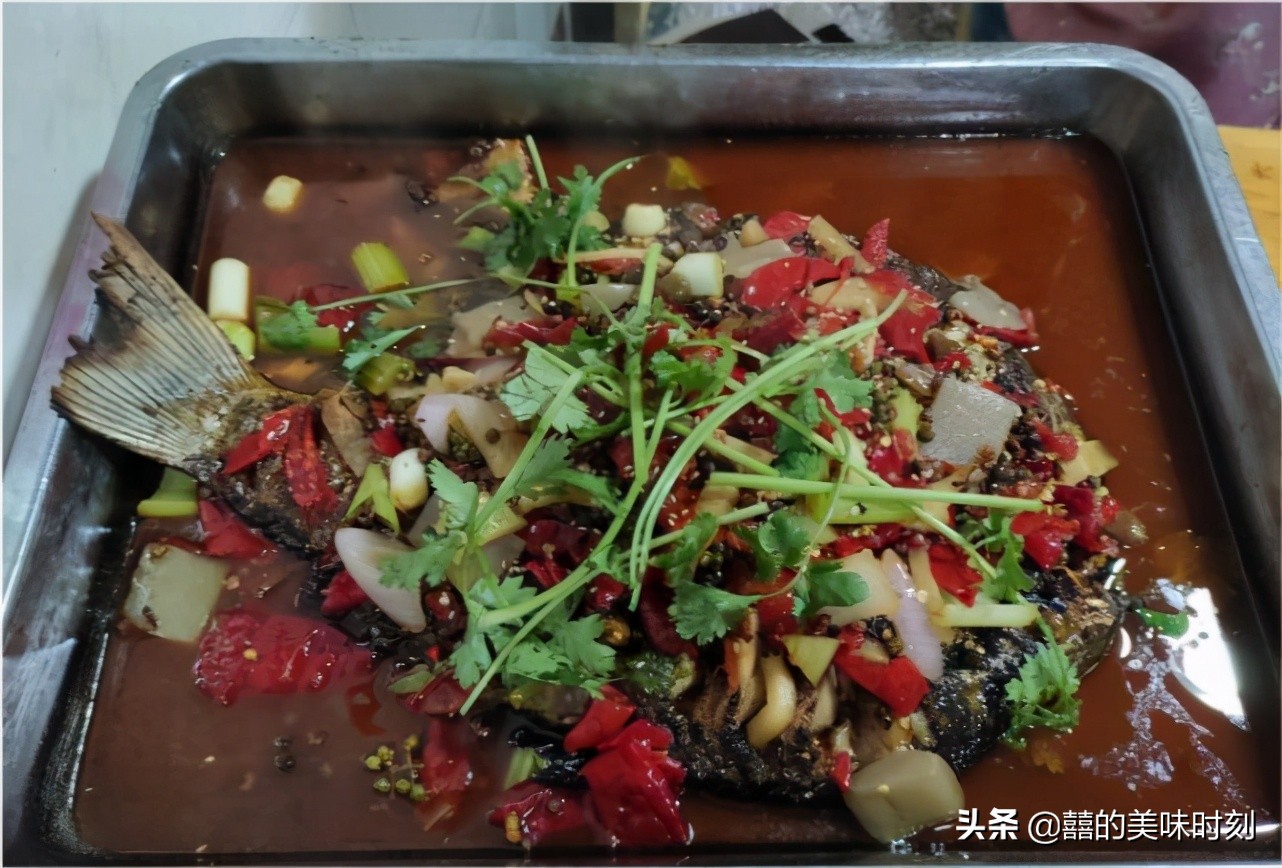 最火爆的万州烤鱼,万州最正宗的烤鱼