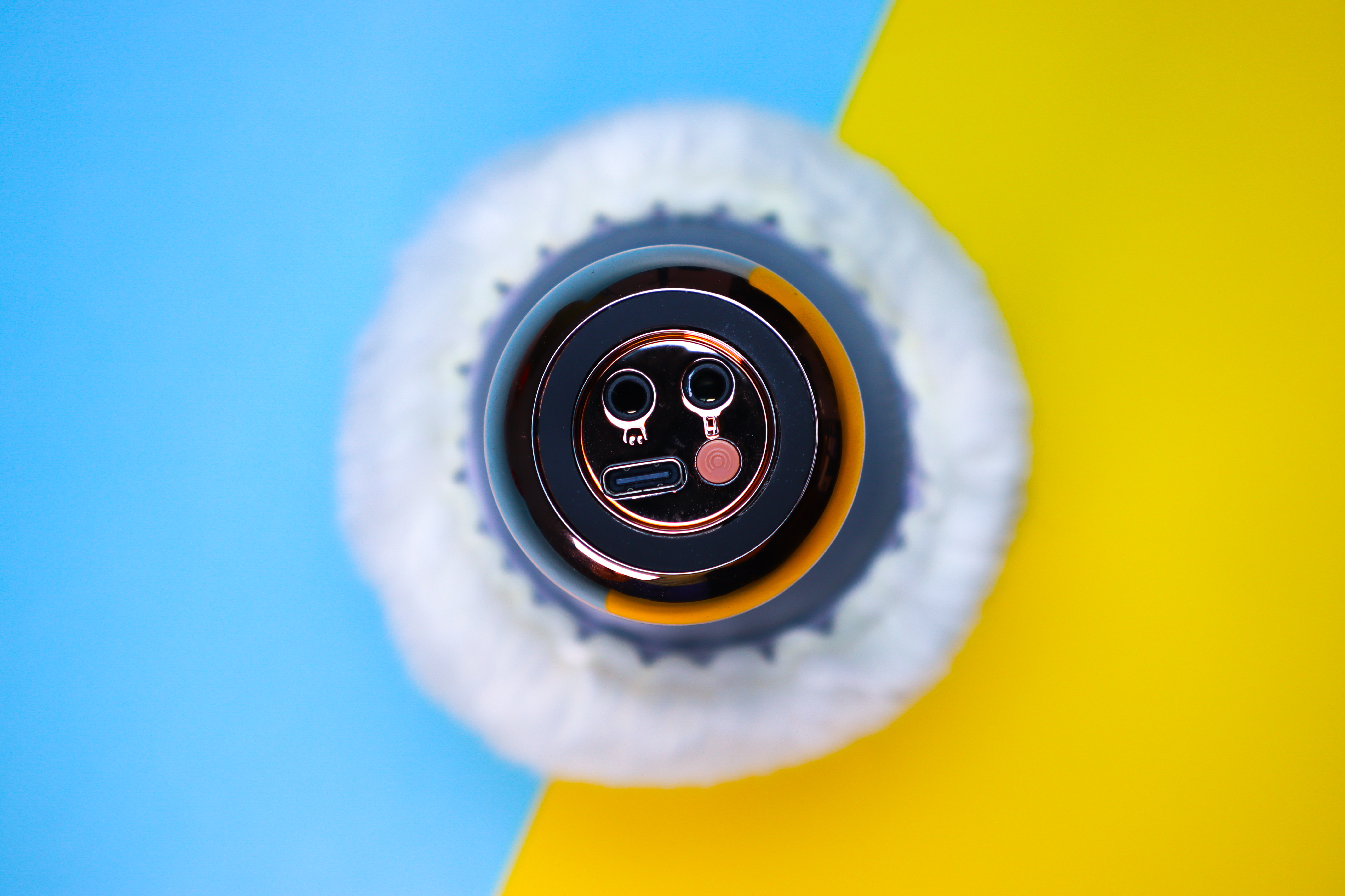 自带音响，随处K歌——唱吧K歌宝-小巨蛋麦克风G2MAX开箱上手