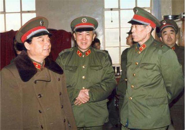 他61岁任总后勤部政委，在67军工作时*秋里余**很欣赏他，65岁授上将