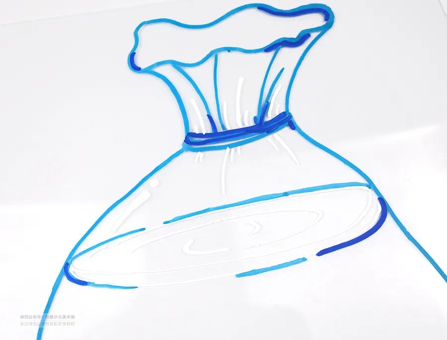 小金鱼吐泡泡儿童画教学目标,彩色小金鱼创意儿童画