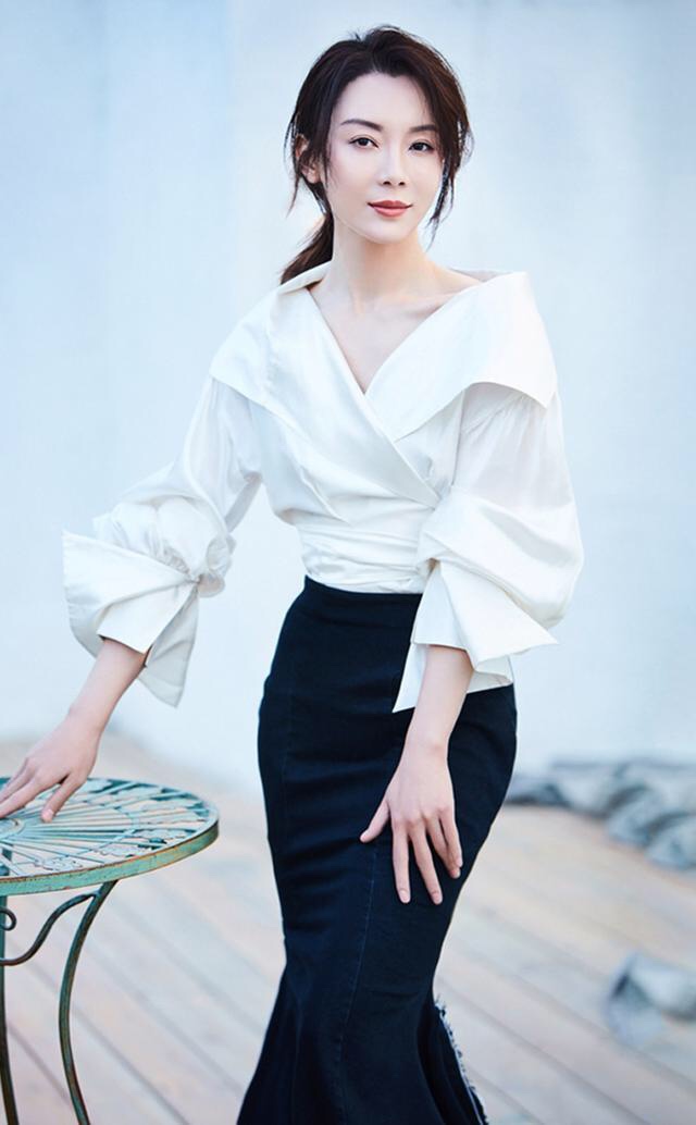 出淤泥而不染周敦颐爱莲说,爱莲说周敦颐用一株青莲触动心弦