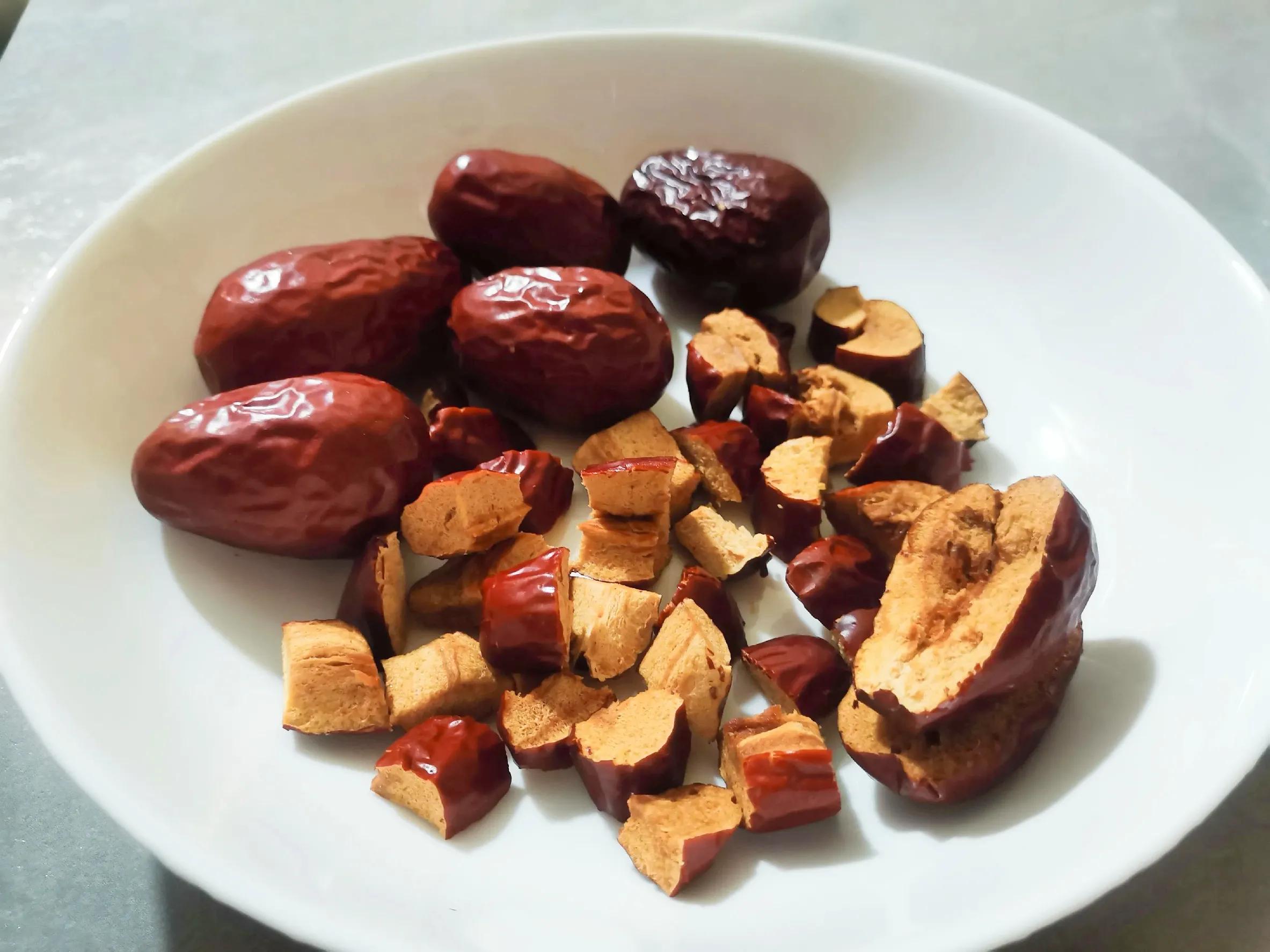 自制阿胶糕存放三年了还能吃吗,自制的阿胶糕有点苦是怎么回事