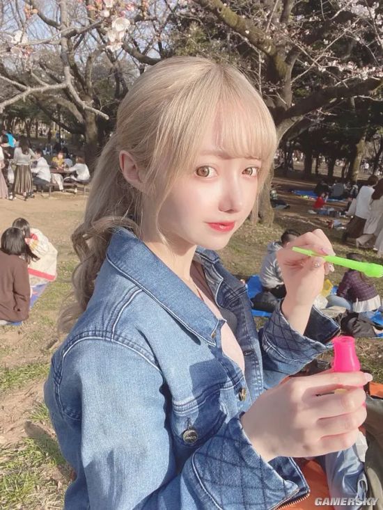 00后花600万日元整成日本女星,整容花100万的女网红