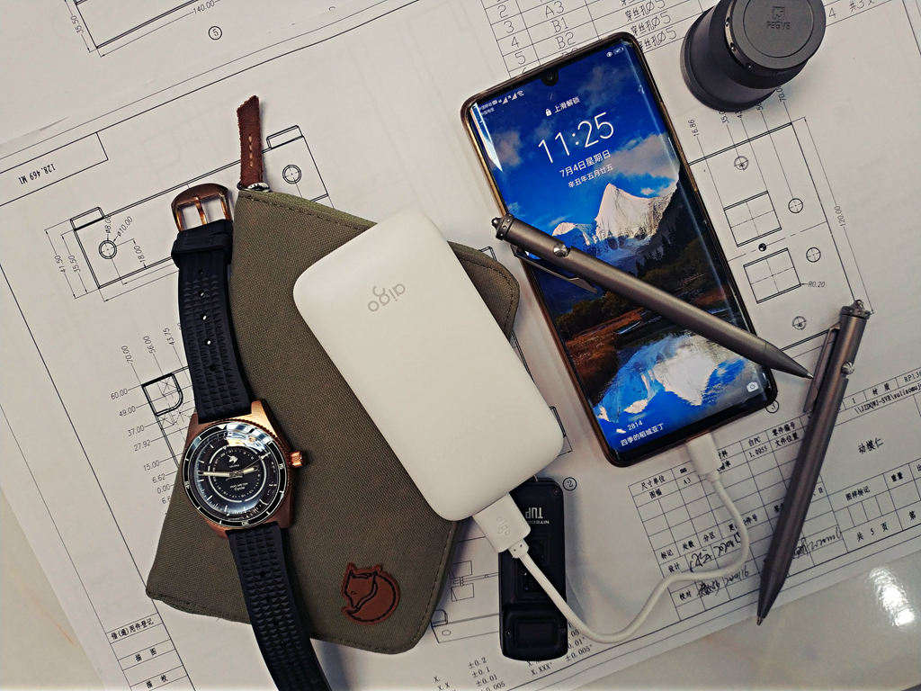 爱国者aigo充电宝,aigo爱国者充电宝拆解