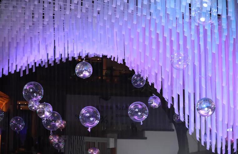 美得足以让人忘记时间流逝,美得让人静止的瞬间