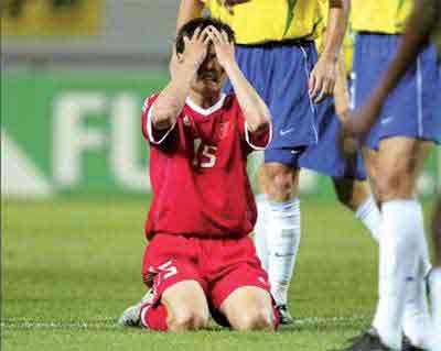 又是差一点进球，这就是国足的命