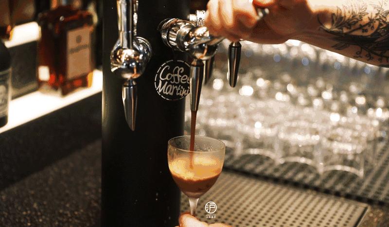 星巴克调酒之夜上海,星巴克旗舰店特饮