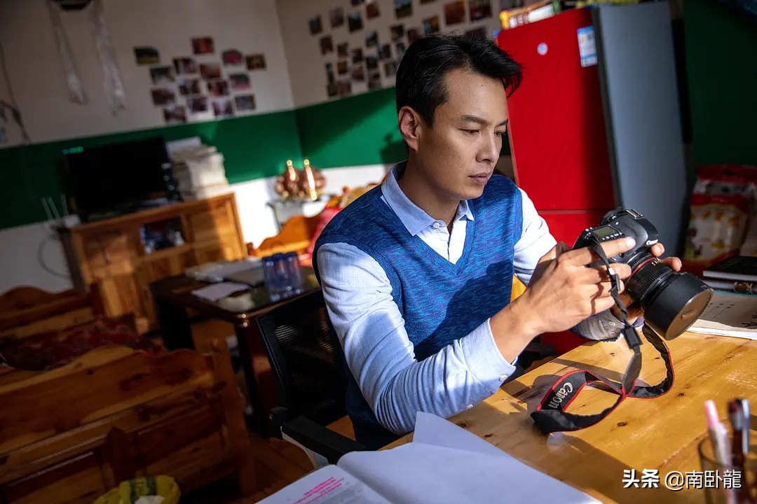 《玛尼堆的秋天》上映，脱贫攻坚题材，郭靖宇老婆自导自演